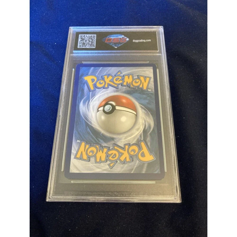 DSG NM/MINT 8 Aegislash VMAX 127/185 Swsh04: Vivid Voltage Holo Ultra Rare